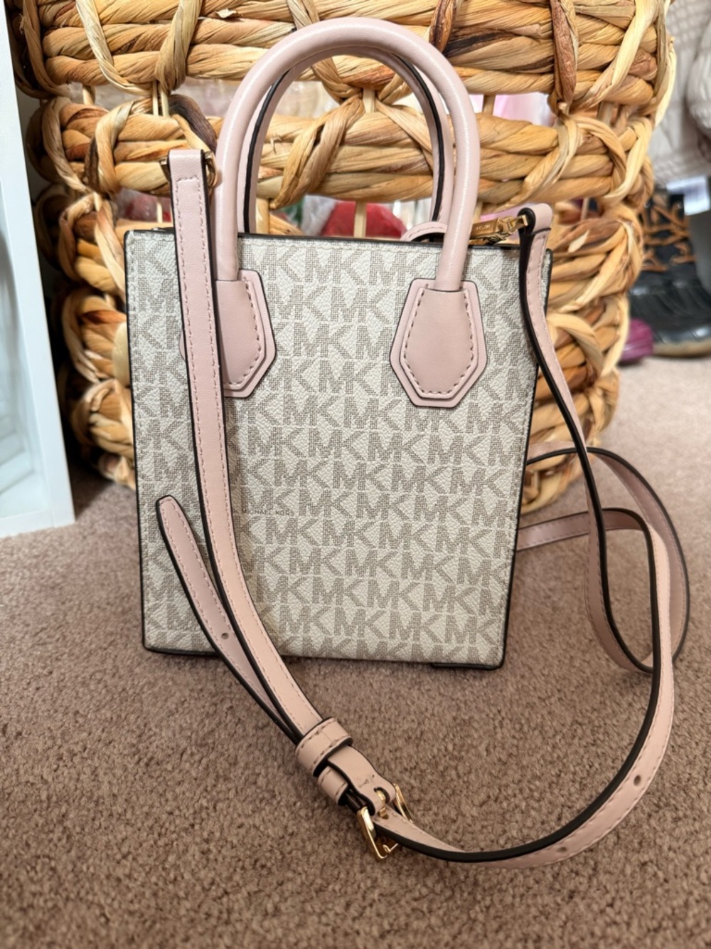 NWOT Michael Kors Pink and Vanilla MK Logo Satchel with Gold Hardware - Picture 2 of 3